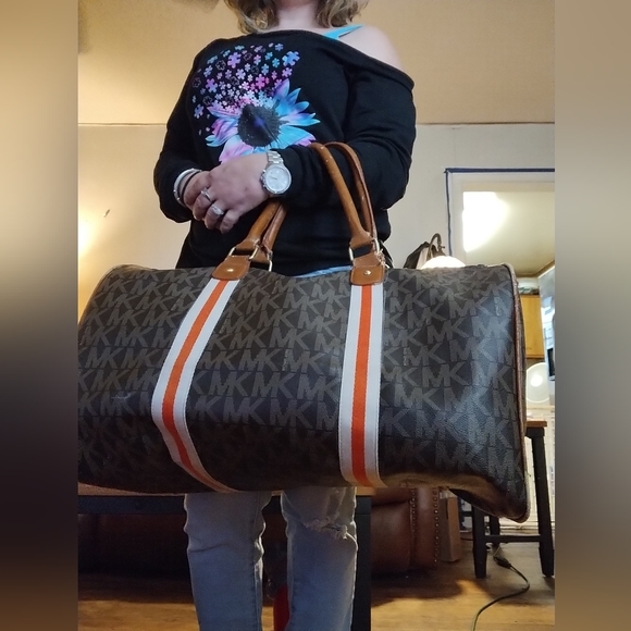 Michael Kors large duffle bag - Picture 10 of 15